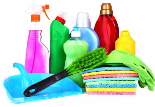 Regular cleaning service for a modern apartment in E16