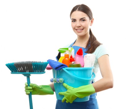 Commercial deep cleaning service for an E16 workspace